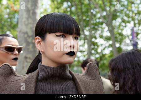 Maluma le rappeur colombien, Bloody Osiris le styliste faisaient parti des nombreux invités du show Rick Owens au palais de tokyo Foto Stock
