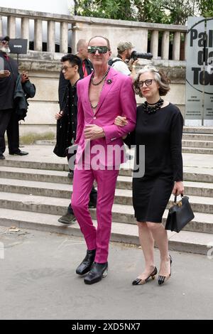 Maluma le rappeur colombien, Bloody Osiris le styliste faisaient parti des nombreux invités du show Rick Owens au palais de tokyo Foto Stock