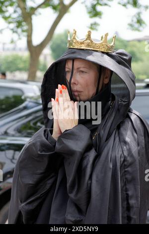Maluma le rappeur colombien, Bloody Osiris le styliste faisaient parti des nombreux invités du show Rick Owens au palais de tokyo Foto Stock