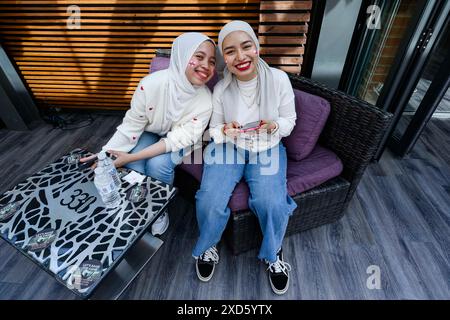 LONDRA, REGNO UNITO. 20 giugno 24. The England Fans durante 4the Fans fan Park a Greenwich allo Studio 388, Greenwich giovedì 20 giugno 2024. LONDRA, INGHILTERRA. Crediti: Taka G Wu/Alamy Live News per 4the Fans fan Park di Greenwich Foto Stock