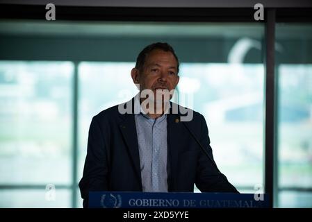 Città del Guatemala, città del Guatemala, Guatemala. 20 giugno 2024. Il Presidente BERNARDO AREVALO interviene su diversi argomenti, tra cui la nomina del nuovo Direttore dell'Aeronautica civile e la visita del presidente dell'Honduras, XIOMARA CASTRO. (Immagine di credito: © Fernando Chuy/ZUMA Press Wire) SOLO PER USO EDITORIALE! Non per USO commerciale! Foto Stock