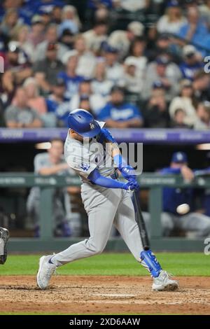 Denver, Colorado, Stati Uniti. 19 giugno 2024. Andy Pages (44), esterno del centro di Los Angeles, ottiene un successo durante la partita tra i Los Angeles Dodgers e i Colorado Rockies disputata al Coors Field di Denver Co. David Seelig/Cal Sport medi. Crediti: csm/Alamy Live News Foto Stock