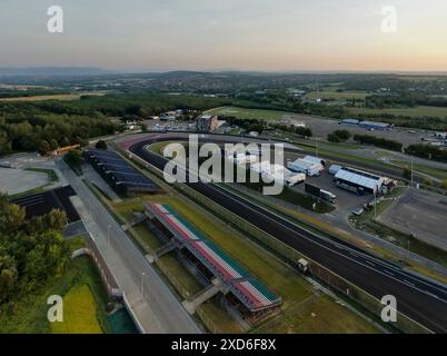 Il circuito automobilistico di Hungaroring è il più grande circuito automobilistico ungherese per gli sport motoristici. C'è nella città di Mogyorod vicino a Budapest. Foto Stock