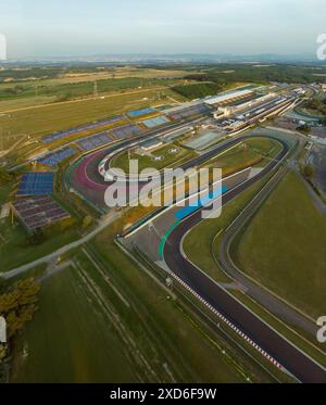 Il circuito automobilistico di Hungaroring è il più grande circuito automobilistico ungherese per gli sport motoristici. C'è nella città di Mogyorod vicino a Budapest. Foto Stock