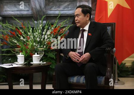 Hanoi, Vietnam. 20 giugno 2024. Il presidente dell'Assemblea nazionale Tran Thanh Man incontra il presidente russo Vladimir Putin al Teatro dell'Opera di Hanoi ad Hanoi in Vietnam, giovedì 20 giugno 2024. La Russia e il Vietnam si impegnarono il 20 giugno 2024 ad approfondire i legami con il presidente Vladimir Putin che fece una visita di stato volta a rafforzare le sue alleanze per contrastare il crescente isolamento di Mosca durante la guerra in Ucraina. Foto del Cremlino/UPI credito: UPI/Alamy Live News Foto Stock