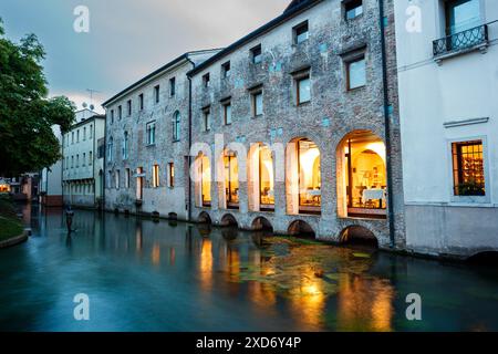 Vista della casa dei Carraresi al tramonto a Treviso, Italia Foto Stock