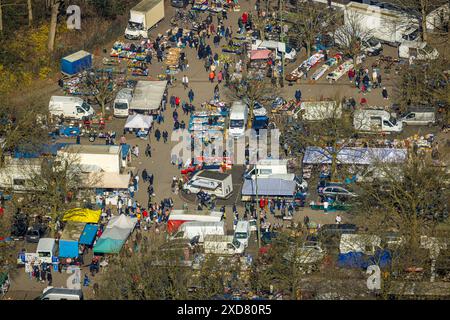 Vista aerea, Gelsentrödel, mercato delle pulci, mercato delle pulci presso la pista per trotto, bancarelle, Feldmark, Gelsenkirchen, zona della Ruhr, Renania settentrionale-Vestfalia, Germania Foto Stock