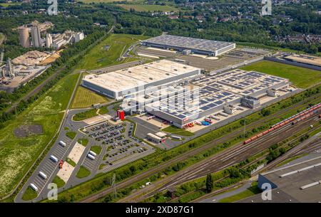 Luftbild, Logistikstandort Walzwerkstraße Gewerbegebiet Westfalenhütte, mit Rewe Dortmund Frischelogistik GmbH Warenlager, Holcim HüttenZement GmbH WE Foto Stock