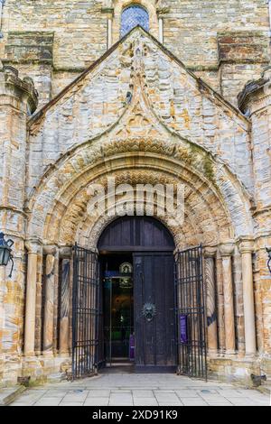 Il Sanctuary Knocker sulla porta nord della Cattedrale di Durham, Inghilterra porta nord della Cattedrale di Durham con santuario knocker *** Der Sanktuariumkl Foto Stock