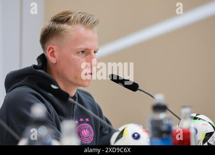 Herzogenaurach, Germania. 21 giugno 2024. Calcio: Campionato europeo, nazionale, conferenza stampa, Chris Führich tedesco parla a una conferenza stampa. Credito: Christian Charisius/dpa/Alamy Live News Foto Stock