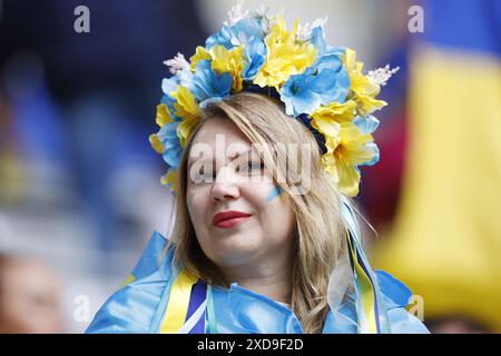 Dusseldorf, Germania. 21 giugno 2024. DUSSELDORF, Dusseldorf Arena, 21-06-2024, Campionato europeo di calcio Euro2024, partita a gironi n. 21 tra Slovacchia e Ucraina. Fan dell'Ucraina credito: Pro Shots/Alamy Live News Foto Stock