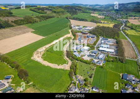 Vista aerea, zona commerciale Stakelbrauk con cantiere stradale, Bremke, Eslohe, Sauerland, Renania settentrionale-Vestfalia, Germania, commercio Foto Stock