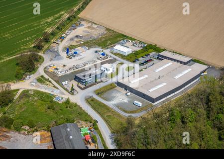 Vista aerea, zona commerciale Stakelbrauk con cantiere stradale, Rüther Innenausbau, Bremke, Eslohe, Sauerland, Renania settentrionale-Westfal Foto Stock