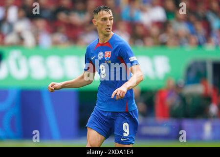 Dusseldorf, Germania. 21 giugno 2024. Robert Bozenik della Slovacchia durante la partita di UEFA Euro 2024 tra Slovacchia e Ucraina, gruppo e data 2, ha giocato alla Merkur Spiel-Arena il 21 giugno 2024 a Düsseldorf, in Germania. (Foto di Sergio Ruiz//Sipa USA) credito: SIPA USA/Alamy Live News Foto Stock