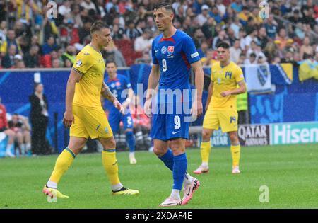 Robert Bozenik (Slovacchia) in azione durante UEFA Euro 2024 - Slovacchia vs Ucraina, UEFA European Football Championship a Dusseldorf, Germania, 21 giugno 2024 Foto Stock