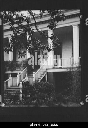 Tipico cottage rialzato, New Orleans. Collezione fotografica Genthe. Foto Stock