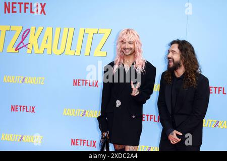 Bill Kaulitz und Tom Kaulitz bei der Premiere der Kaulitz & Kaulitz Netflix Realityserie AM 21.06.2024 a Berlin Kaulitz & Kaulitz Realityserie feiert Premiere a Berlino *** Bill Kaulitz e Tom Kaulitz alla prima del Kaulitz Kaulitz Netflix reality series il 21 06 2024 a Berlino Kaulitz Kaulitz reality series debutta a Berlino Foto Stock
