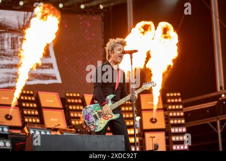 Manchester, Inghilterra, 21 giugno 2024. Billie Joe Armstrong dei Green Day ha fatto da headliner agli Emirates Old Trafford nel loro The Saviors Tour. Crediti: Izzy Clayton/Alamy Live News Foto Stock