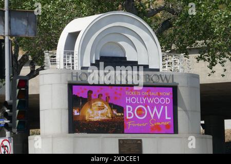 Los Angeles, California, USA 20 giugno 2024 Hollywood Bowl Marquee il 20 giugno 2024 a Los Angeles, California, USA. Foto di Barry King/Alamy Stock Photo Foto Stock