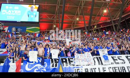 Lipsia, Germania. 21 giugno 2024. I tifosi francesi dopo la partita del gruppo D di UEFA Euro 2024 contro Francia allo Stadio di Lipsia il 21 giugno 2024. (Foto di: Dimitrije Vasiljevic) credito: Dimitrije Vasiljevic/Alamy Live News Foto Stock