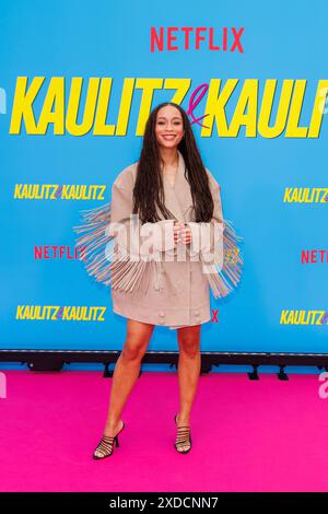 Netflix Premiere - Kaulitz & Kaulitz Jenny Augusta bei der Netflix Serien Premiere zu Kaulitz & Kaulitz im Delphi-Filmpalast am 21.06.2024 a Berlino. *** Netflix Premiere Kaulitz Kaulitz Jenny Augusta alla premiere Netflix della serie Kaulitz Kaulitz al Delphi Filmpalast il 21 06 2024 a Berlino Copyright: XEventpressxKochanx Foto Stock