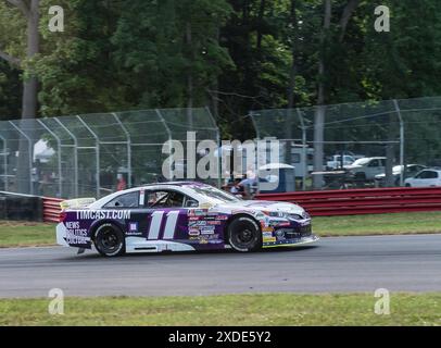 Lexington, Ohio, Stati Uniti. 21 giugno 2024. CODY DENNISON n. 11 durante la gara NASCAR/ARCA presso il Mid-Ohio Sports Car Course. WILLIAM SAWALICH #18 ha vinto la gara. (Credit Image: © Scott Hasse/ZUMA Press Wire) SOLO PER USO EDITORIALE! Non per USO commerciale! Foto Stock