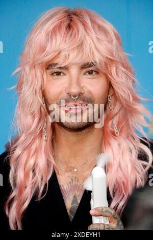Bill Kaulitz alla prima del reality Kaulitz & Kaulitz (Netflix) al cinema Delphi di Berlino il 21 giugno 2024 Foto Stock