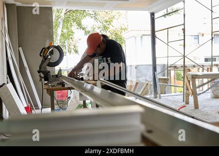 Operai messicani che finiscono gli interni Foto Stock