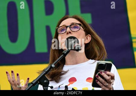 LONDRA, REGNO UNITO. 22 giugno 2024. Tanya Steele CBE del WWF UK al raduno di Restore Nature Now in Parliament Square, Londra, Regno Unito. Credito: Vedi li/Picture Capital/Alamy Live News Foto Stock