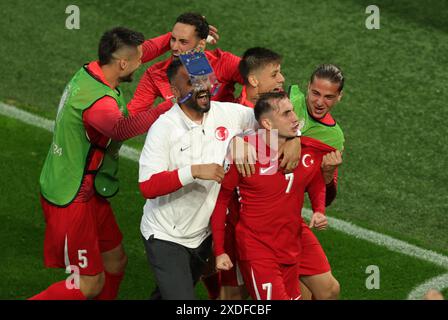 Kerem AktŸrkoglu del Turkiye jubelt Ÿber sein drittes Tor fŸr Seine Mannschaft UEFA EURO 2024 partita a gironi tra Turkiye e Georgia alla Dortmund Football Arena il 18 giugno 2024 a Dortmund, Germania. Vorrundenspiel TŸrkei vs Georgien Copyright by : sampics Photographie Bierbaumstrasse 6 81243 MŸnchen TEL.: ++49/89/82908620 , FAX : ++49/89/82908621 , e-mail : sampics@t-online.de Bankverbindung : Hypovereinsbank MŸnchen Konto : 1640175229 , BLZ 70020270 IBAN : DE78700202701640175229 BIC : HYVEDEMMXXX Weitere motive Motive Aldiedermotive / www.augenklick.de© Foto Stock