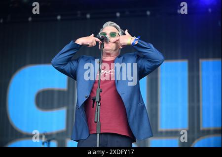 22 giugno 2024, Leeds, South Yorkshire, U. K: China Crisis Performing al Lets Rock Leeds 80s Festival 2024 ,Leeds, Regno Unito (Credit Image: © Robin Burns/ZUMA Press Wire) SOLO USO EDITORIALE! Non per USO commerciale! Foto Stock