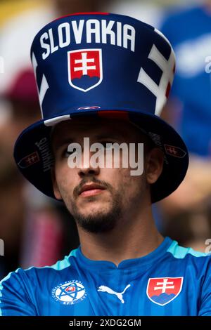 Dusseldorf, Germania. 21 giugno 2024. Un tifoso della Slovacchia è stato visto prima della partita di calcio a gironi UEFA EURO 2024 tra Slovacchia e Ucraina. Crediti: Nicolò campo/Alamy Live News Foto Stock