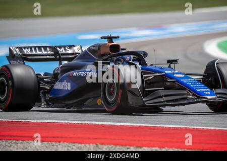 Montmelo, Spagna, 22 giugno, Alex Albon, dalla Thailandia gareggia per la Williams Racing. Qualifica, round 10 del campionato di Formula 1 2024. Crediti: Michael Potts/Alamy Live News Foto Stock