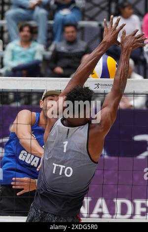 Tlaxcala, Ciudad de Mexico, Messico. 22 giugno 2024. Joel Theodore #1 del Team Trinidad e Tobago gareggia contro il Team Guatemala durante la partita maschile di Norceca 2024 Beach Volley Olympic Qualification Tournament . Guatemala sconfitte del Team Trinidad e Tobago 2 a 0. (Credit Image: © Essene Hernandez/eyepix via ZUMA Press Wire) SOLO PER USO EDITORIALE! Non per USO commerciale! Foto Stock