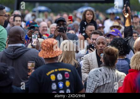 Milwaukee, Stati Uniti. 21 giugno 2024. Jeffrey Osborne durante il Summerfest Music Festival il 21 giugno 2024, a Milwaukee, Wisconsin (foto di Daniel DeSlover/Sipa USA) credito: SIPA USA/Alamy Live News Foto Stock