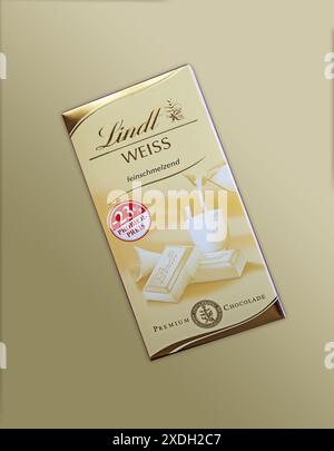 Tavoletta di cioccolato bianco Lindt liscio e cremoso Foto Stock