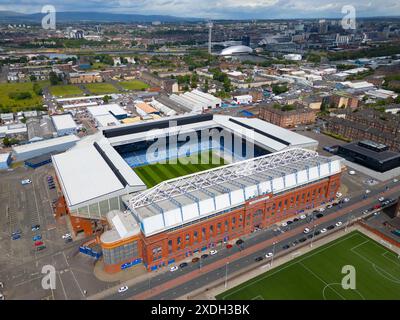 Vista aerea dello stadio di calcio dell'Ibrox Park, sede dei Rangers FC, all'Ibrox Glasgow, Scozia, Regno Unito Foto Stock