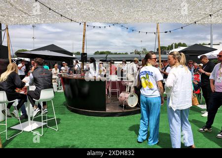 Barcellona, Spagna. 23 giugno 2024. Atmosfera da paddock. 23.06.2024. Formula 1 World Championship, Rd 10, Gran Premio di Spagna, Barcellona, Spagna, giorno della gara. Il credito fotografico dovrebbe essere: XPB/Alamy Live News. Foto Stock