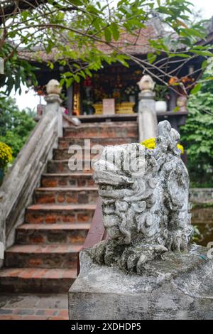 Hanoi, Vietnam - 29 gennaio 2024: Pagoda One Pillar, ufficialmente conosciuta come Pagoda Dien Huu, ad Hanoi, Vietnam Foto Stock