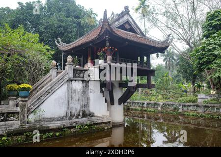 Hanoi, Vietnam - 29 gennaio 2024: Pagoda One Pillar, ufficialmente conosciuta come Pagoda Dien Huu, ad Hanoi, Vietnam Foto Stock