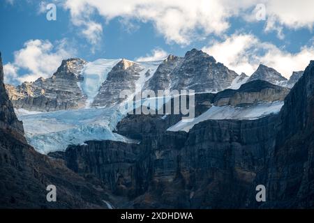 Valle del ghiacciaio Ten Peaks. Lago Moraine, Parco Nazionale di Banff, Montagne Rocciose canadesi. Alberta, Canada. Foto Stock