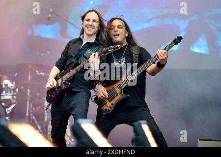 Myrath live auf dem Summerside Festival 2024 beim Flugplatz. Grenchen, 20.06.2024 *** Myrath live al Summerside Festival 2024 all'aeroporto di Grenchen, 20 06 2024 foto:XP.xFrauchigerx/xFuturexImagex myrath 4608 Foto Stock