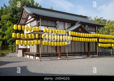 Lanterne di carta o Chochin al Santuario Hiroshima Gokoku Hiroshima Giappone Foto Stock