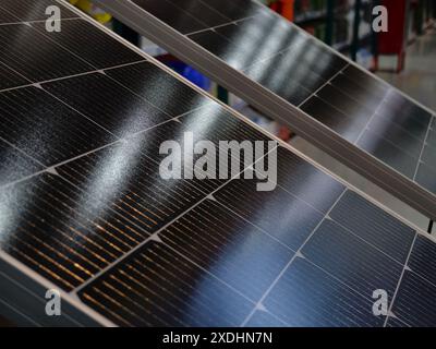 Pannello solare con compositi e tecnologia a gas per la penetrazione della luce solare Foto Stock