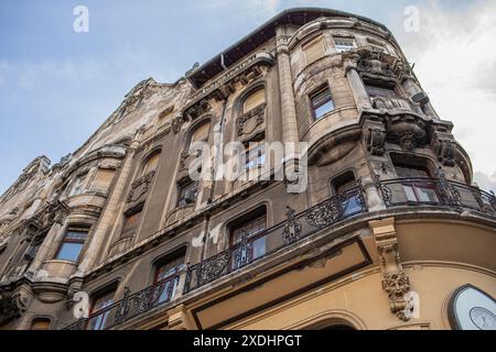 Budapest, Ungheria - 5 luglio 24 2024: Edifici storici nel centro della città. Foto di alta qualità Foto Stock