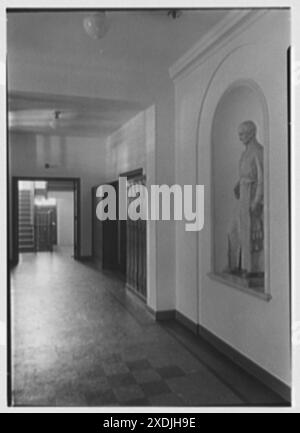 Iona School Science Building, New Rochelle, New York. Hall e nicchia. Collezione Gottscho-Schleisner Foto Stock