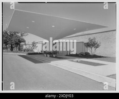 Ristorante e club Cross Roads. Vista generale da est. Collezione Gottscho-Schleisner Foto Stock