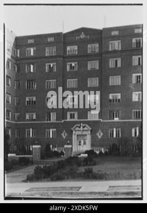 Nathan Hale Apartment, Forest Hills, Long Island. Sezione d'ingresso. Collezione Gottscho-Schleisner Foto Stock