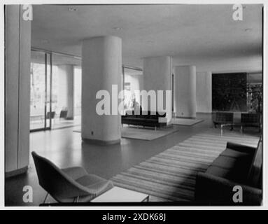 Manhattan Houses, E. 66th St., tra la 2nd e la 3rd Avenue. Foyer I. Gottscho-Schleisner Collection Foto Stock