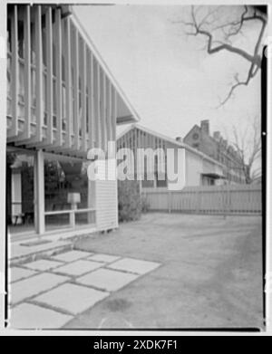 Episcopal Theological Seminary, facoltà, Rev. E Mrs. Owen Thomas, John St., Cambridge, Massachusetts. Esterno II. Collezione Gottscho-Schleisner Foto Stock